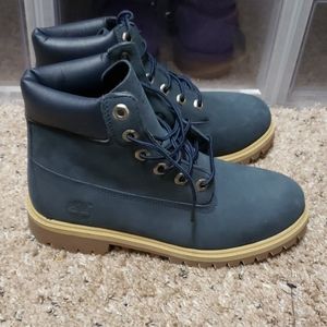 Btand New Timberland boots size 5